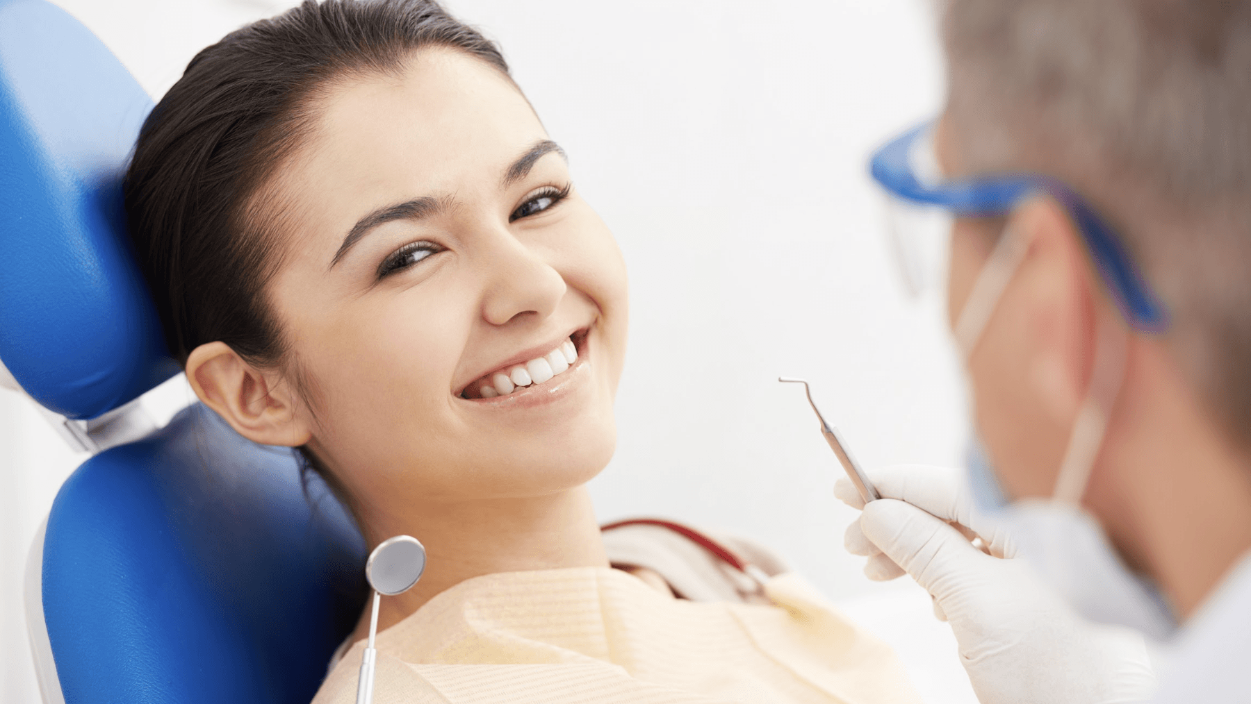 Lady smiling during Gingivitis treatment at Sparkling Dental